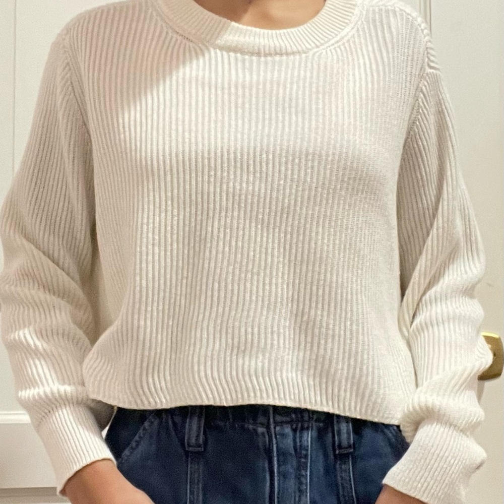 white knitted sweater 🍂 - Picture 1 of 1